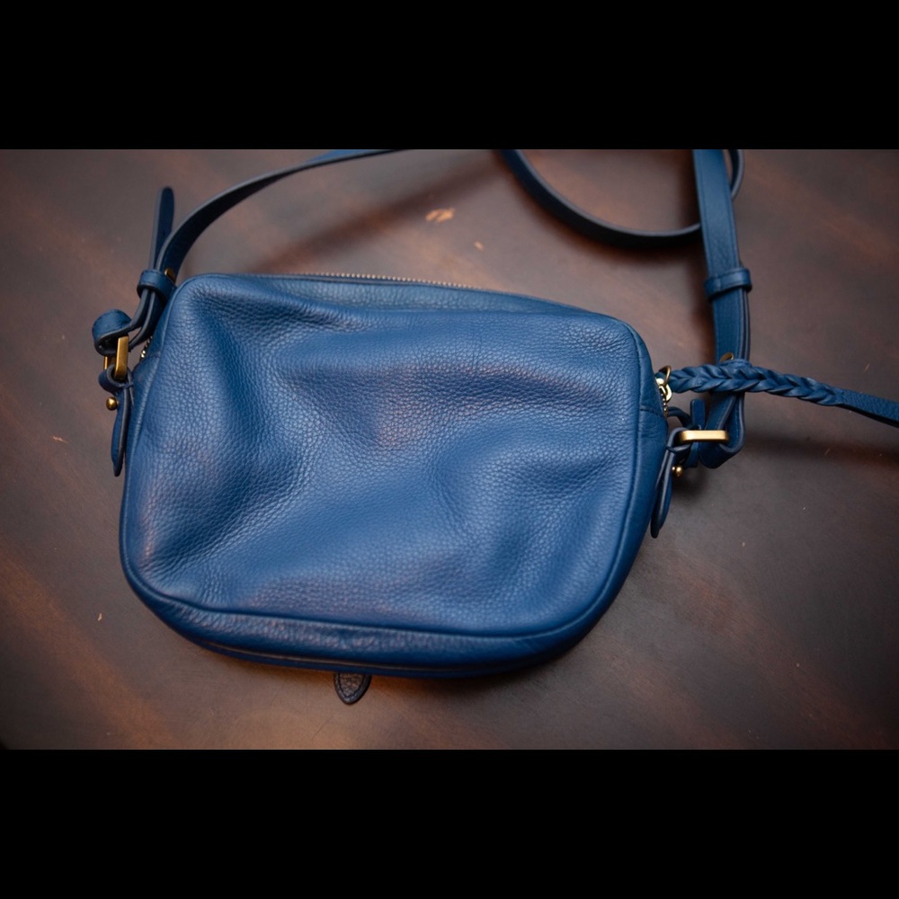 Beautiful cross body !!! - Picture 4 of 4